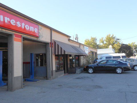 Ace Muffler: 1411-1425 4th Avenue, Rock Island, IL 61201